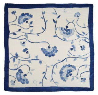 Apaszka jedwabna ręcznie malowana, Taniec goździków 70x70cm AM7-455