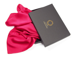 Gift wrapping with logo - black