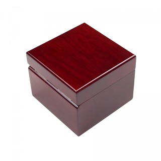 Drewniane pudełko na prezent