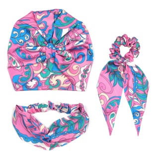 Hair accessories included Pink Attitude