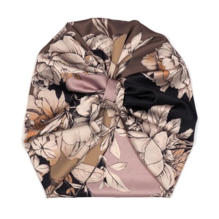 Hair accessories included in the Conservative Brown set