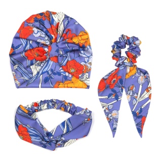 Hair accessories included in the Oriental Garden set