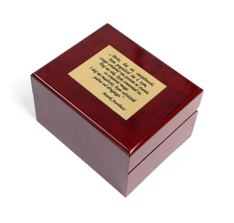 Znakowanie produktu własnym logo lub dedykacją na tabliczce, grawer