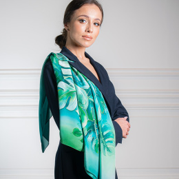 AM7-226 Hand-painted silk scarf, 70x70 cm