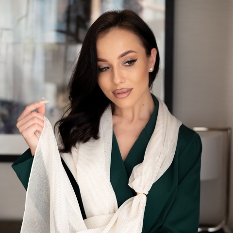 Złota nić jedwabny szal żorżeta 200x65 cm SZZ-009