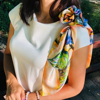 Jedwabna apaszka obraz olejny 68x68cm AD7-059