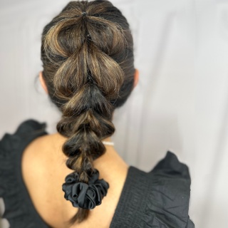 Jedwabna gumka do włosów scrunchie czarna JGS-053