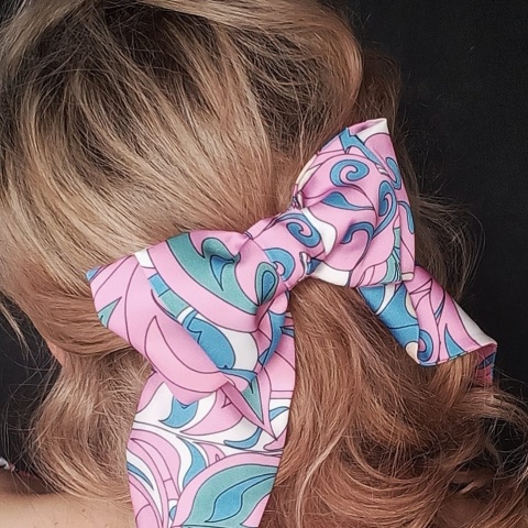 Pink Attitude Hairpin with Bow
