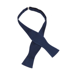 Granatowa jedwabna mucha do garnituru z poszetką MJ-037