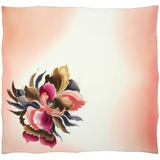 Apaszka jedwabna ręcznie malowana w kwiaty brzoskwiniowa 88x81cm AM-1059