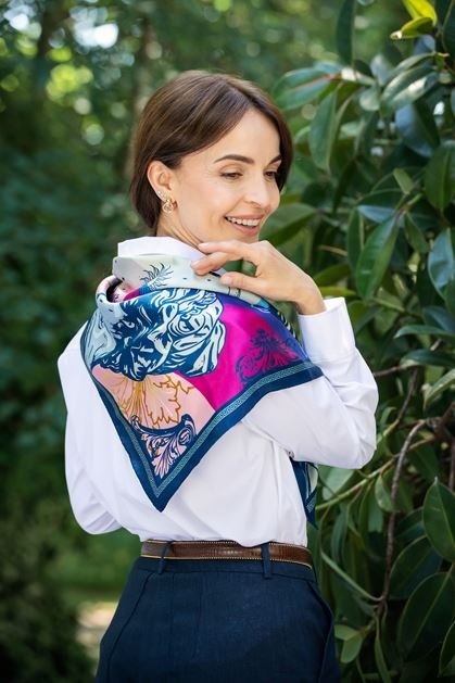 Silk scarf, double-sided, with mythological motifs, 68x68 cm, AD7-493