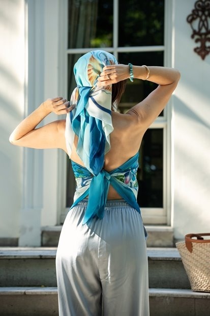 AM-177 Apaszka Jedwabna Ręcznie Malowana, 90x90cm 1