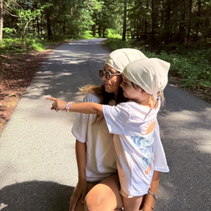 Jedwabna chustka na głowę z gumką w kolorze ecru CHJ-011