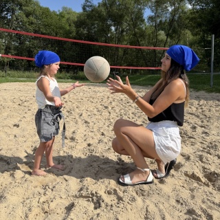 Jedwabna chustka na głowę z gumką w kolorze kobaltowym CHJ-020