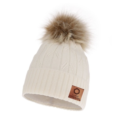 Women's winter hat with a pom-pom made of merino wool cream