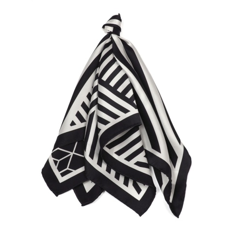 Jedwabna gawroszka dwustronna w geometryczne wzory 53x53cm AD5-001