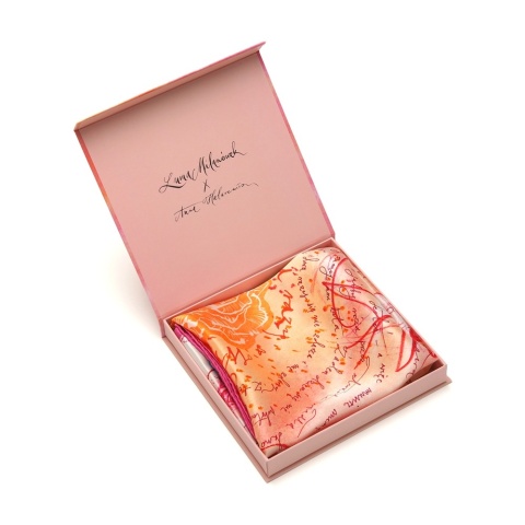 Apaszka jedwabna Wisława Szymborska Nic dwa razy 88x88 cm AD-500