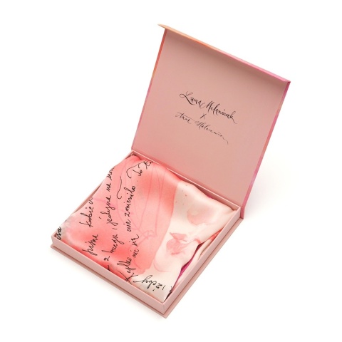 Apaszka jedwabna Wisława Szymborska Portret kobiecy 88x88 cm AD-501