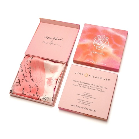 Apaszka jedwabna Wisława Szymborska Portret kobiecy 68x68cm AD7-501