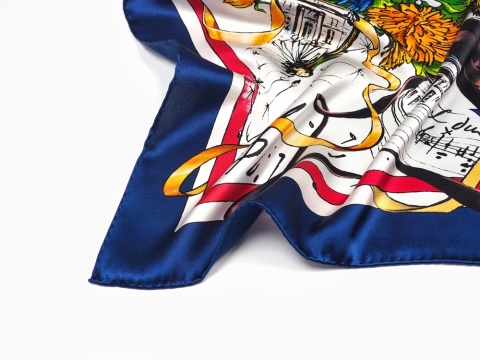 Multicoloured silk rook with Chopin motif 54x54cm CH-1033