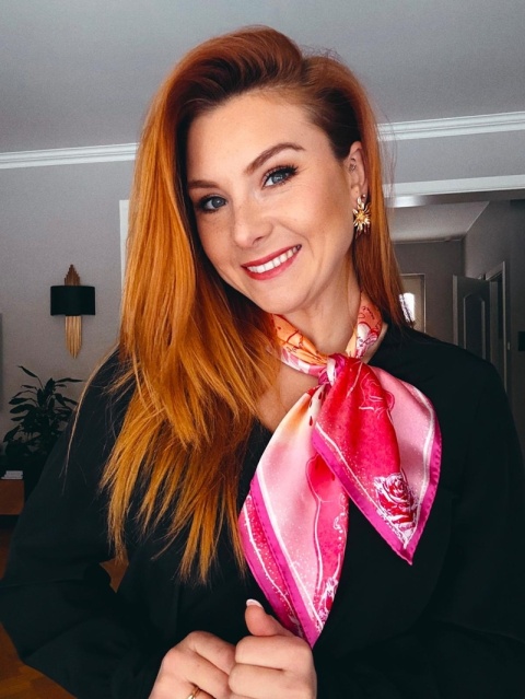 Apaszka jedwabna Wisława Szymborska Nic dwa razy 68x68cm AD7-500