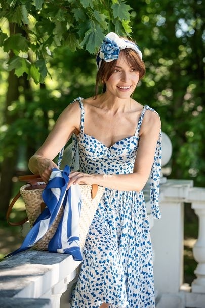 Hand-painted silk scarf with blue background and roses – 90x90 cm