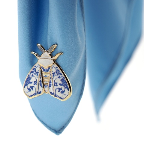 Przypinka do marynarki Jedwabnik Królewski na szpilce PIN-08