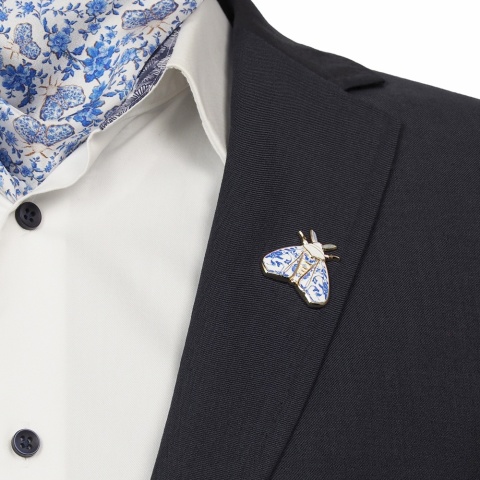 Silkworm lapel pin on a strong magnet PIN-09