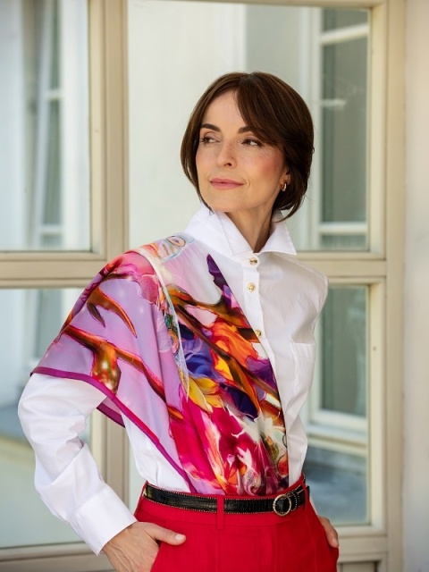 Apaszka jedwabna fioletowa z kwiatami i wróżką 88x88cm AD-008