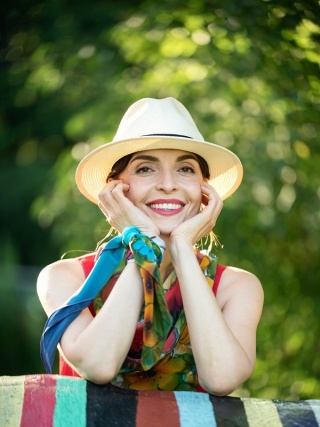 Gawroszka jedwabna ręcznie malowana, Polne Kwiaty 55x55cm AM5-026