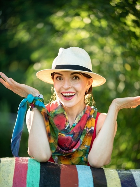 Gawroszka jedwabna ręcznie malowana, Polne Kwiaty 55x55cm AM5-026