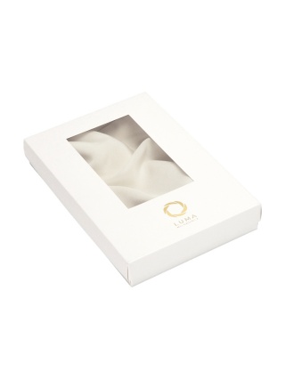 Large white gift pack with window on shawl OP.017