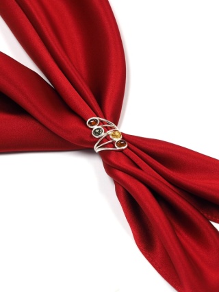 Srebrna apaszetka z bursztynem (pr. 925) AA-112