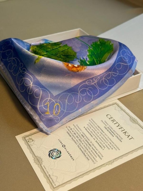 Silk scarf for the centennial of Milan silk 88x88 cm AJ-10A