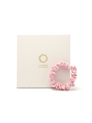 Jedwabna gumka do włosów jasnoróżowa scrunchie slim JGM-30