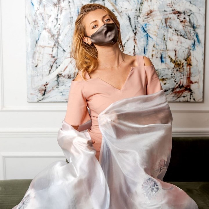 Jedwab na pogodę i niepogodę.